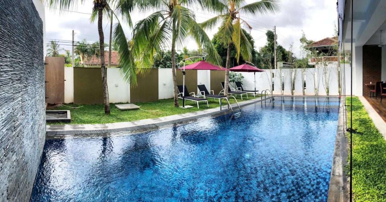 Daffodils Beach Negombo Hotel Exterior photo